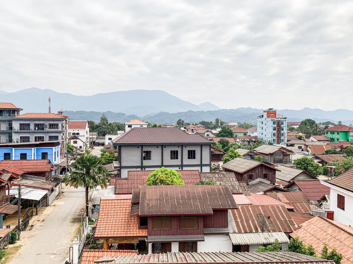 Bountang Mountain View Riverside Hotel Vangviang Kültér fotó