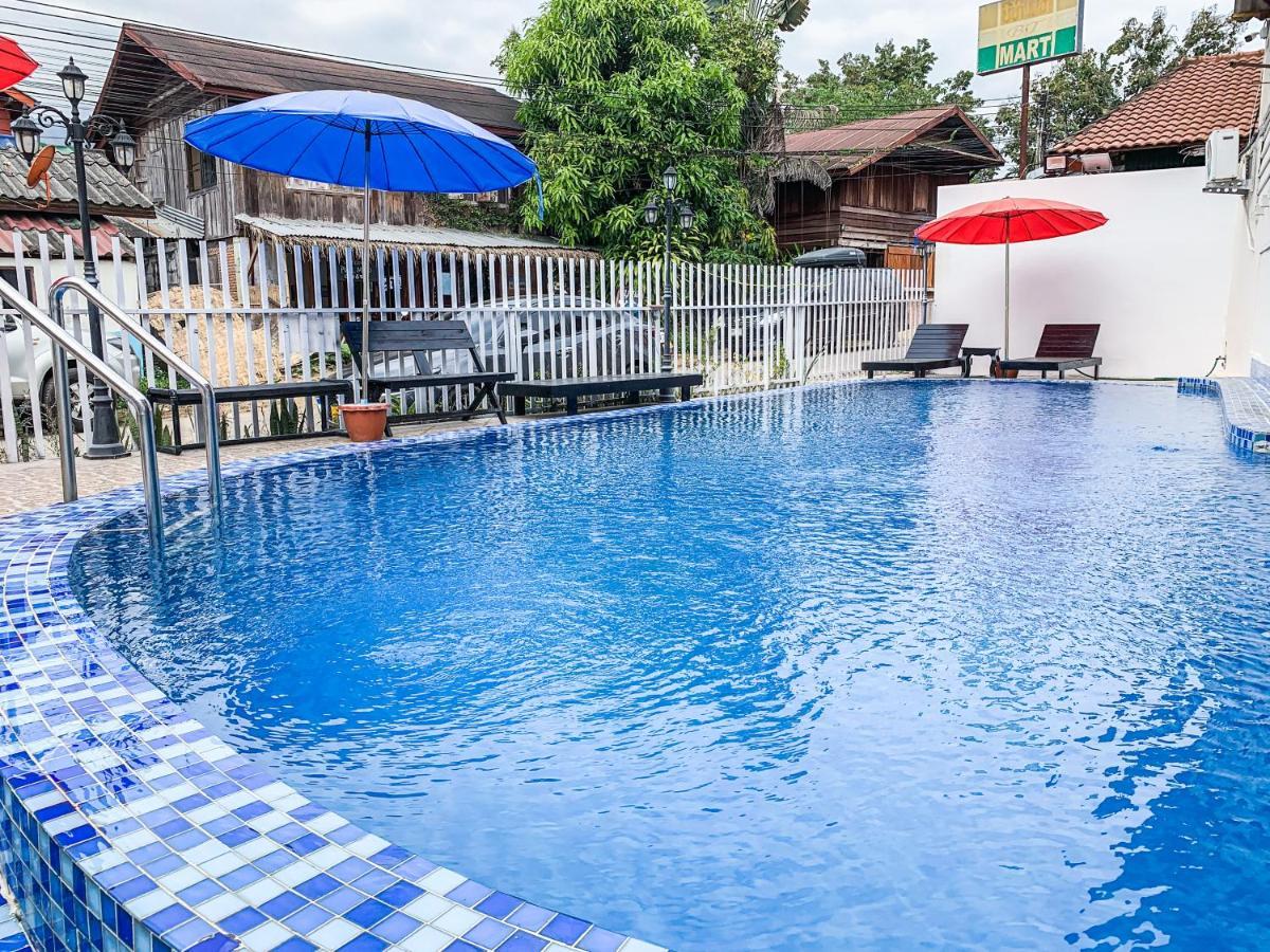 Bountang Mountain View Riverside Hotel Vangviang Kültér fotó