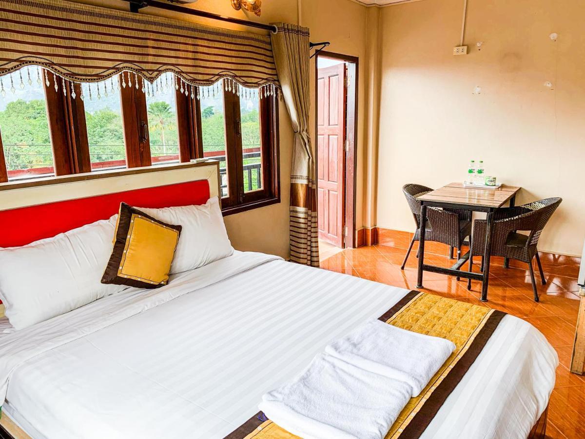 Bountang Mountain View Riverside Hotel Vangviang Kültér fotó