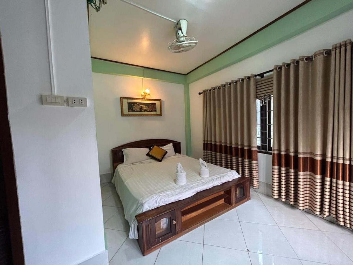 Bountang Mountain View Riverside Hotel Vangviang Kültér fotó