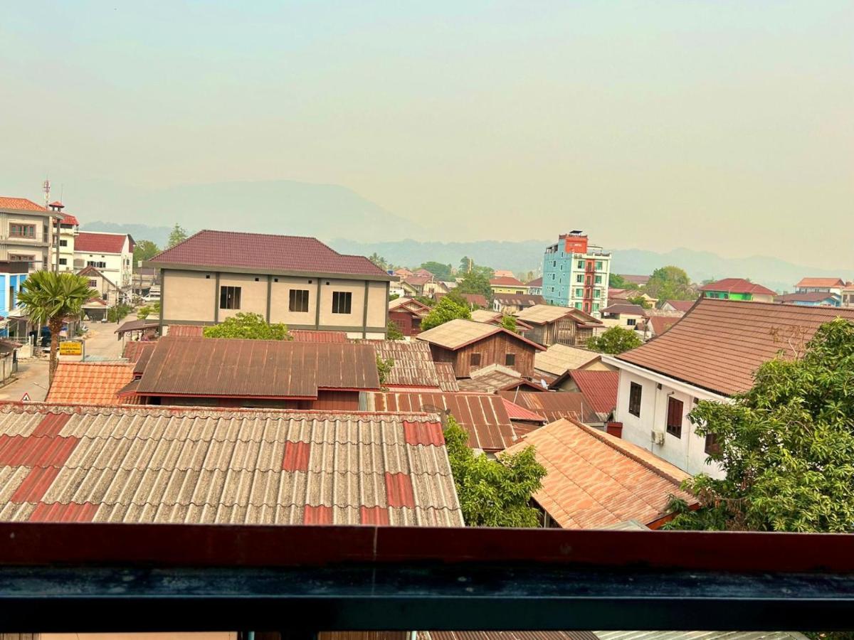 Bountang Mountain View Riverside Hotel Vangviang Kültér fotó