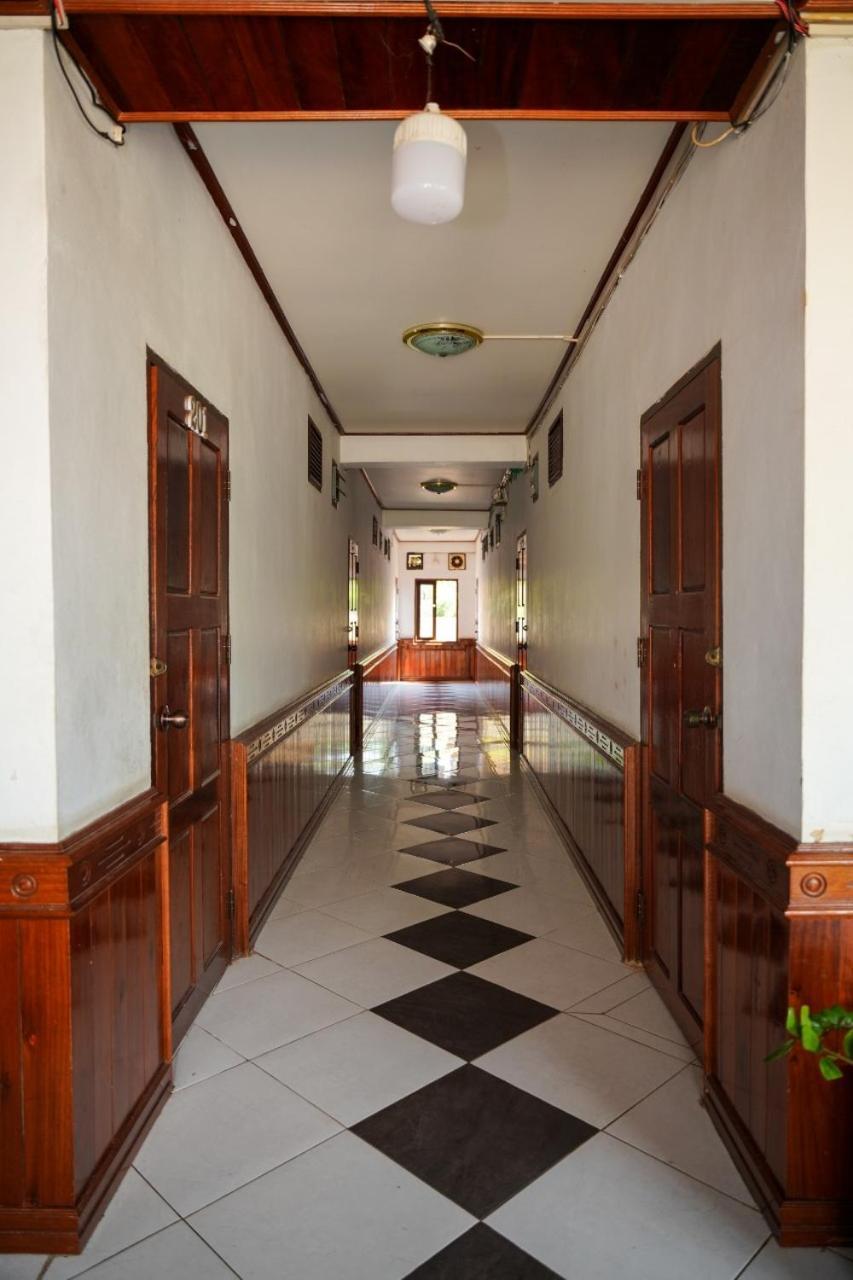 Bountang Mountain View Riverside Hotel Vangviang Kültér fotó